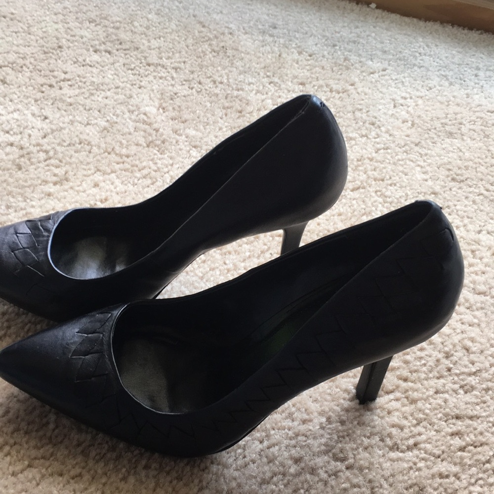 BCBG GENERATION  black heels (leather)